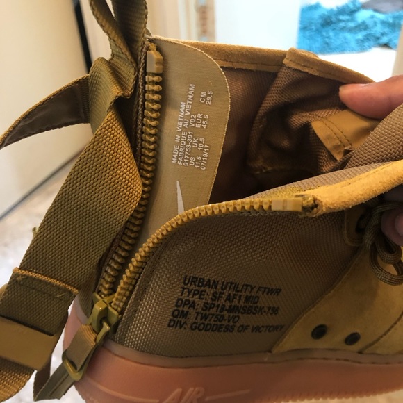 Nike SF Air Force 1 Mid (New Without box) - Picture 5 of 8